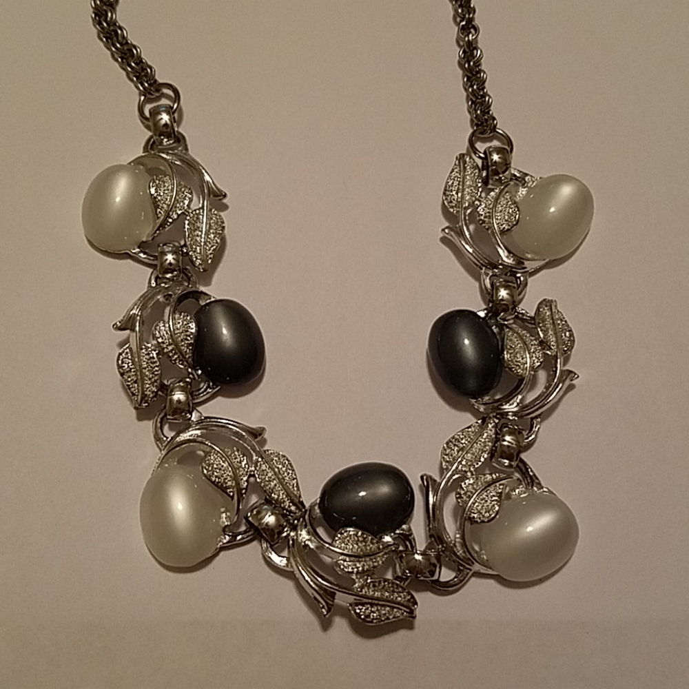 Necklace - Picture 2 of 2